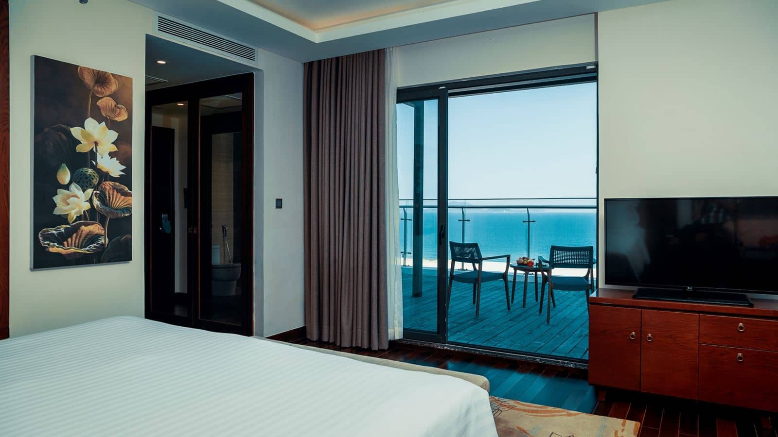 rooms-deluxe-terrace-ocean-view-child-without-extra-bed