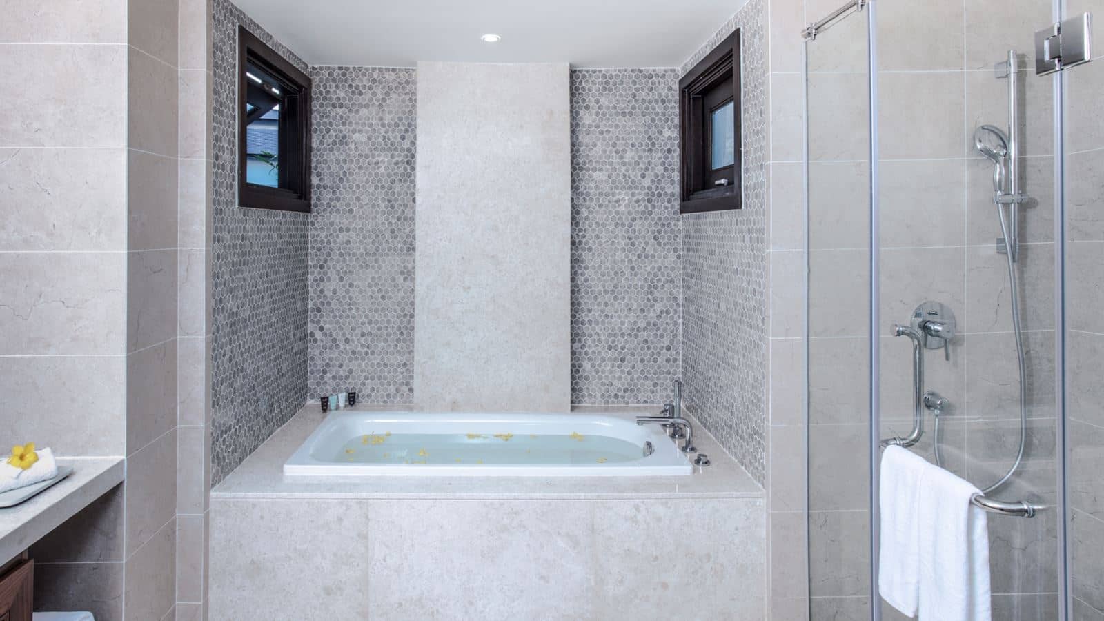 rooms-premium-with-balcony