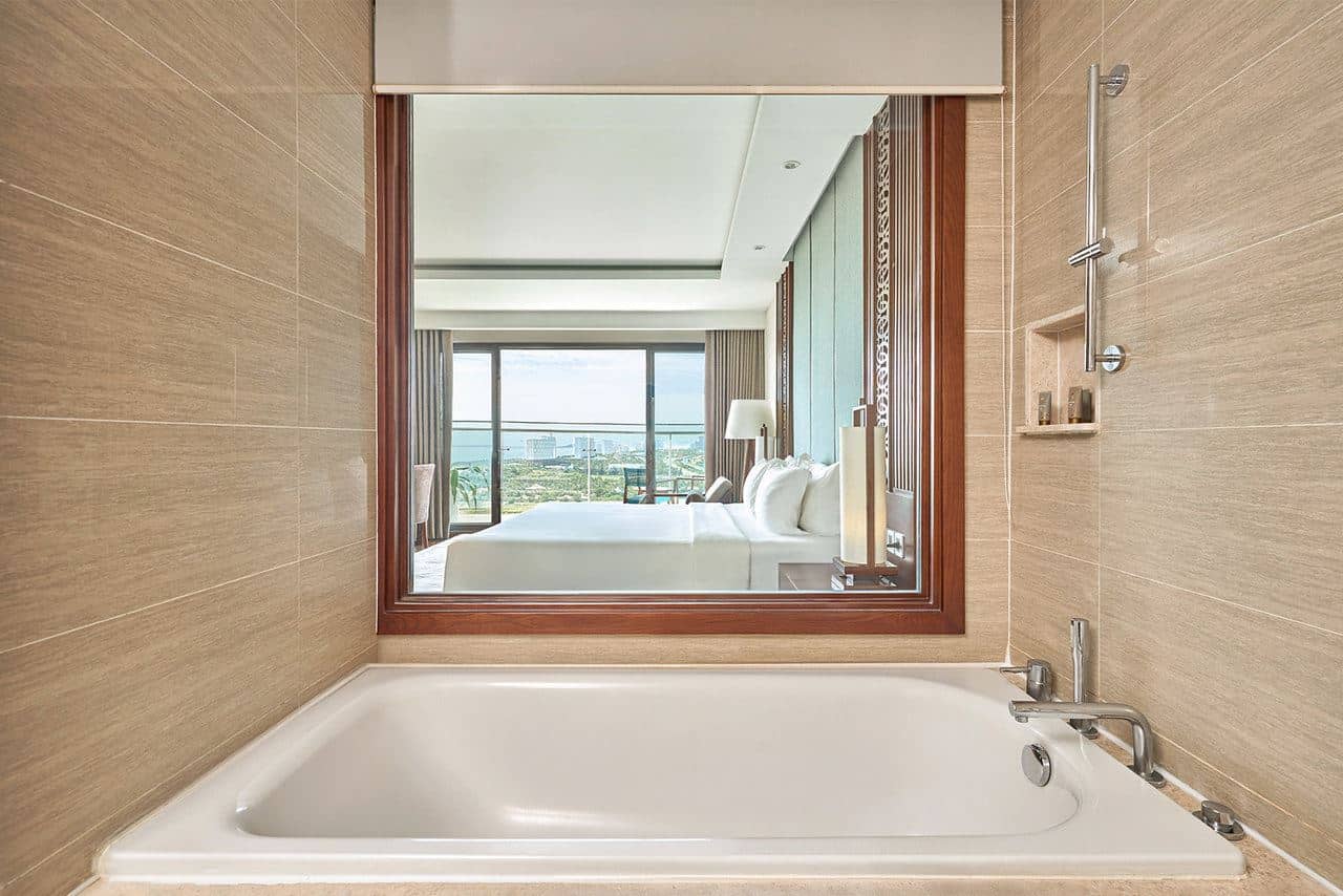 rooms-deluxe-terrace-ocean-view