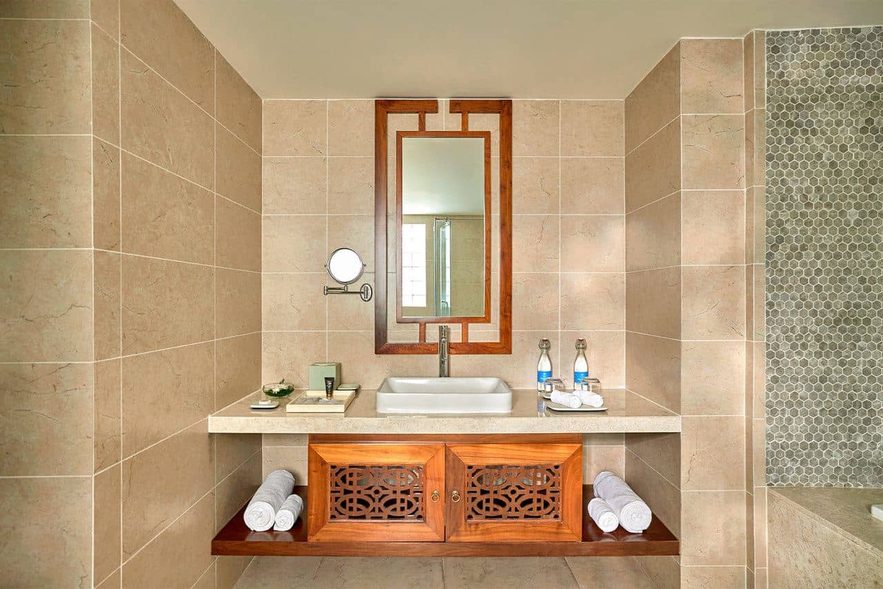 rooms-premium-with-balcony