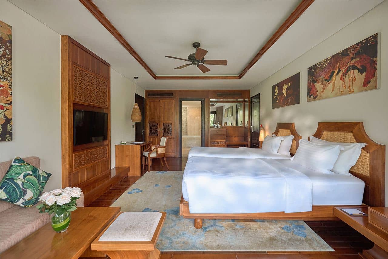 rooms-premium-with-balcony