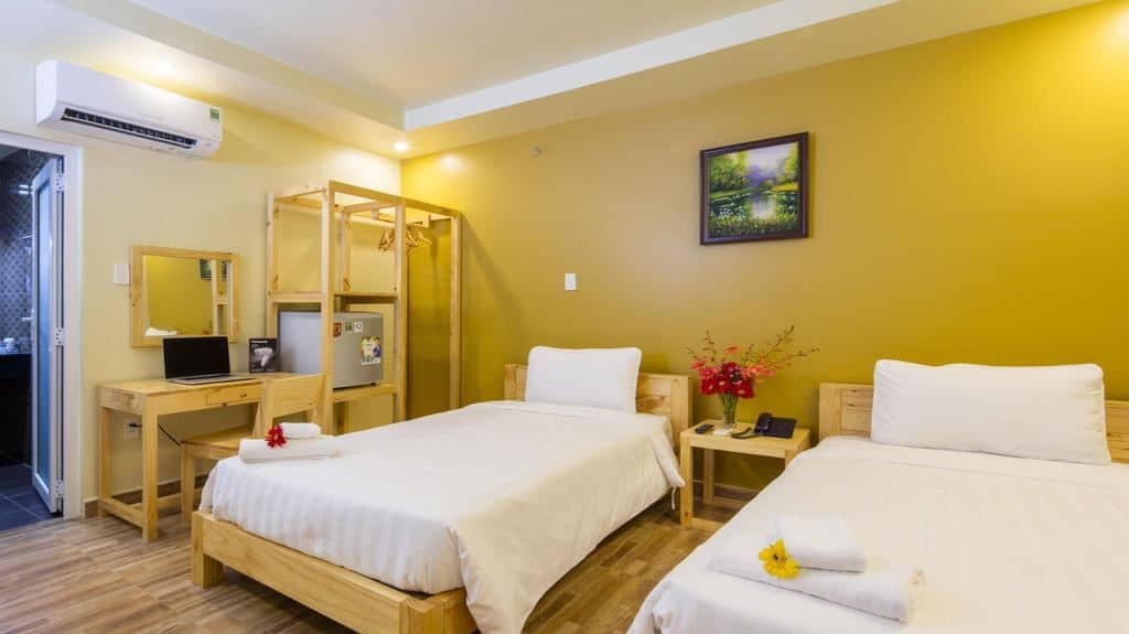 rooms-standard-twin-room-no-view