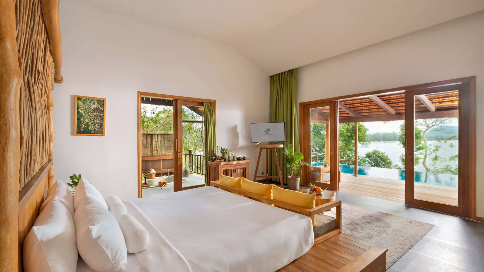 rooms-ocean-pool-villa