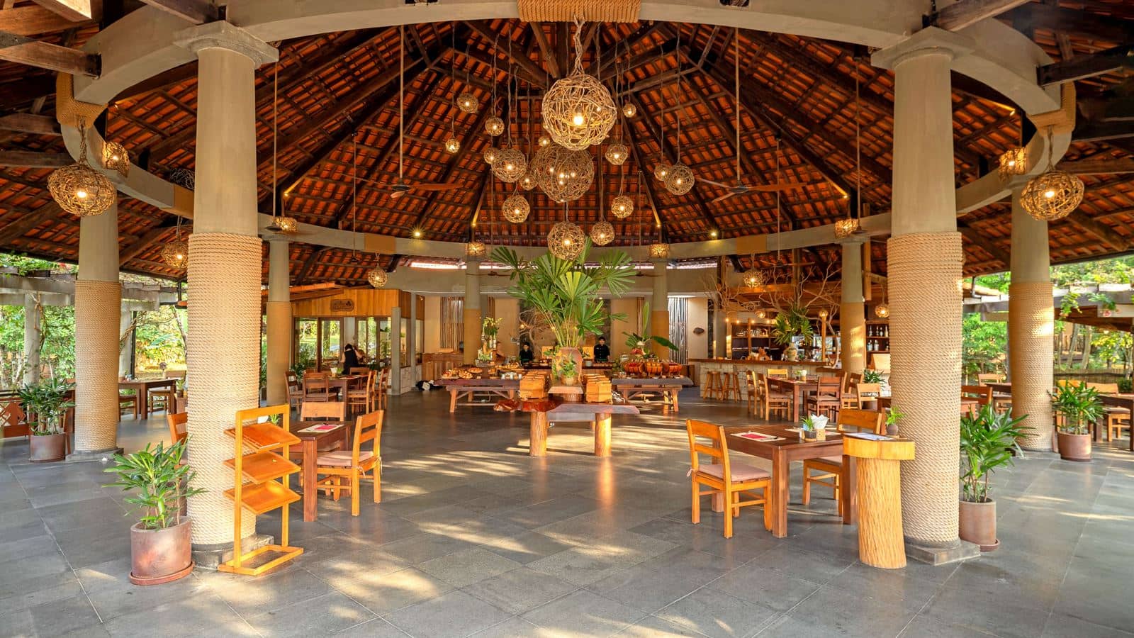 restaurants-lady-palm-restaurant