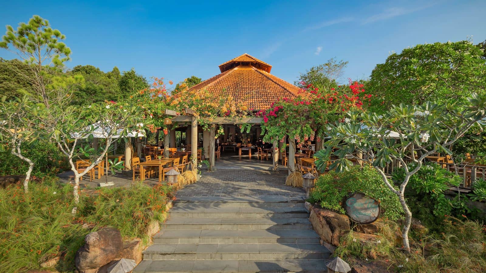 restaurants-lady-palm-restaurant