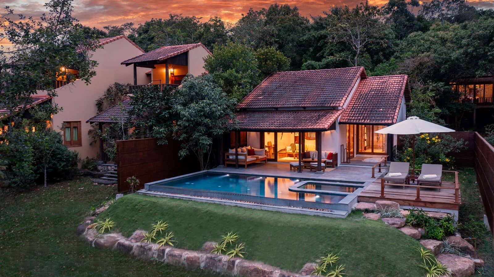 rooms-beachfront-pool-villa