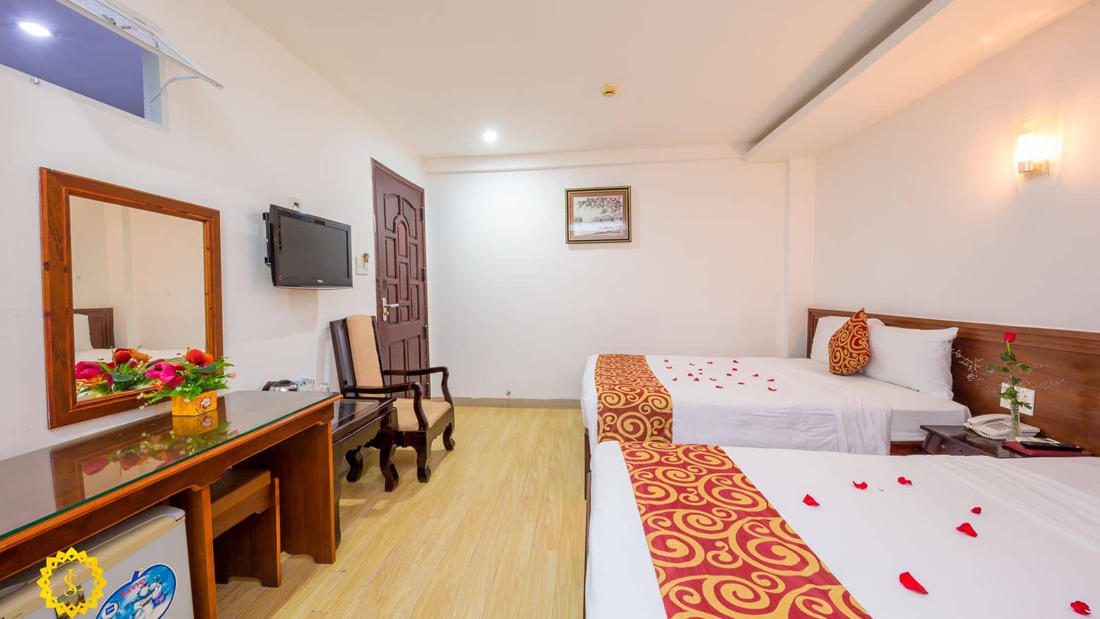 rooms-standard-interior-no-window