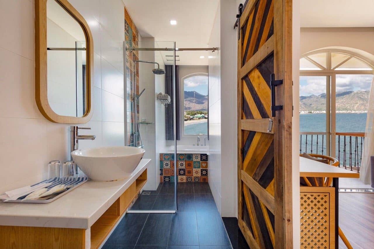 rooms-premier-room-with-balcony