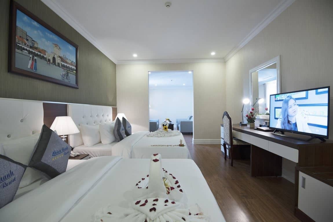 rooms-family-deluxe-with-window-no-extra-bed