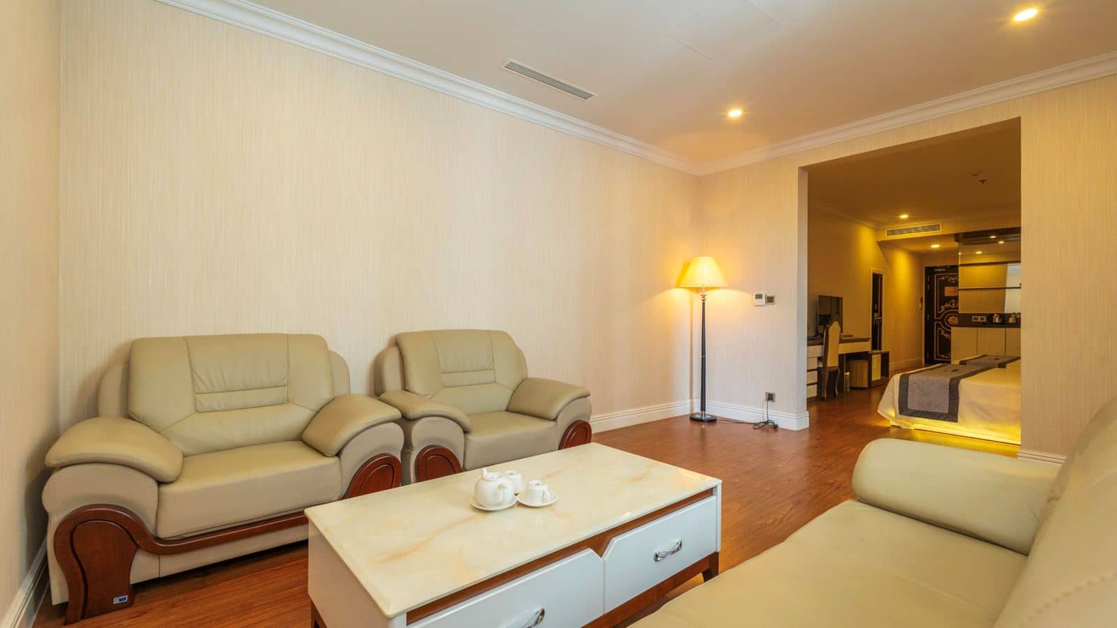 rooms-family-deluxe-with-window-no-extra-bed