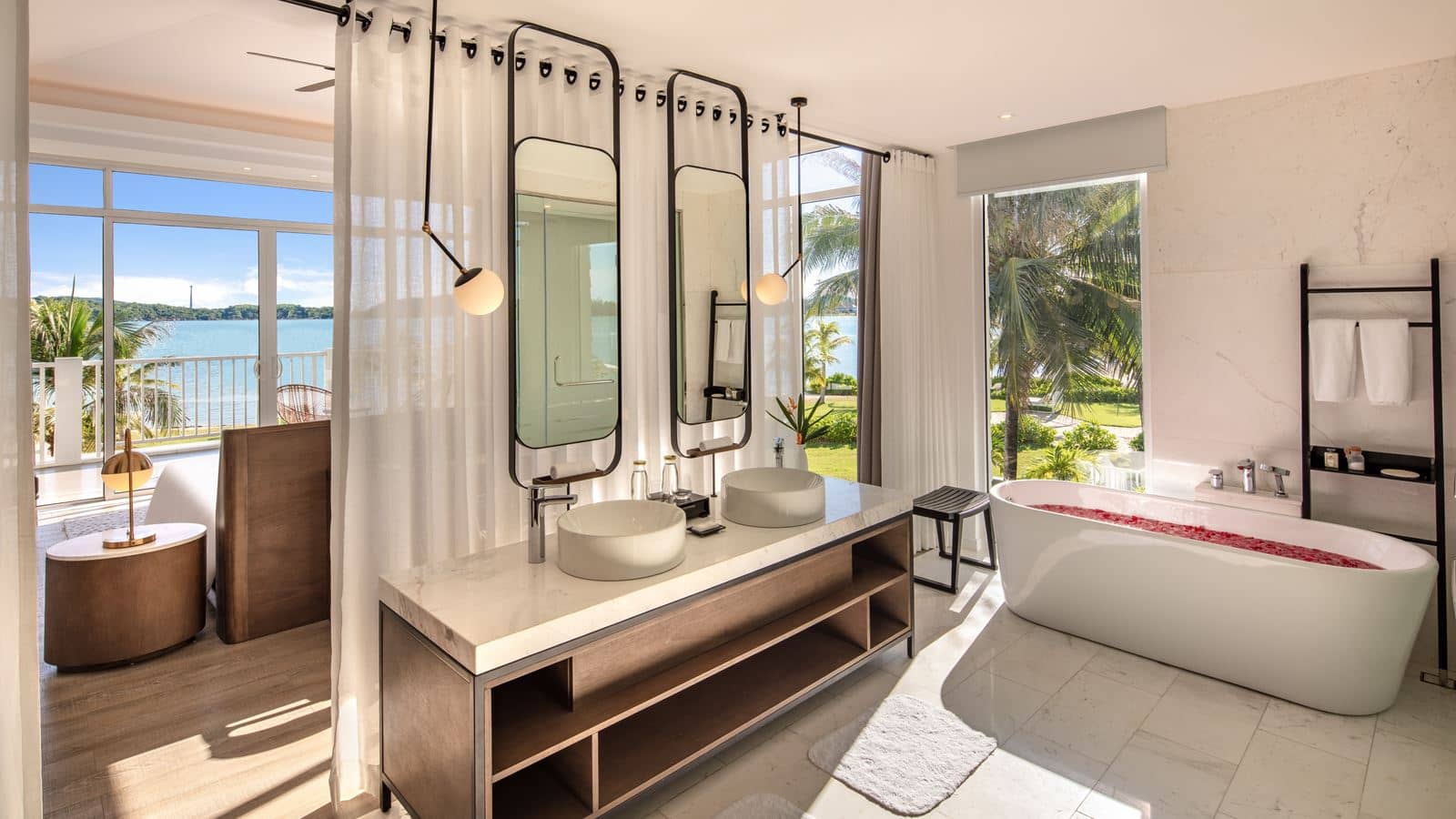rooms-beachfront-villa-3-bedrooms--6-pax-no-extra-bed