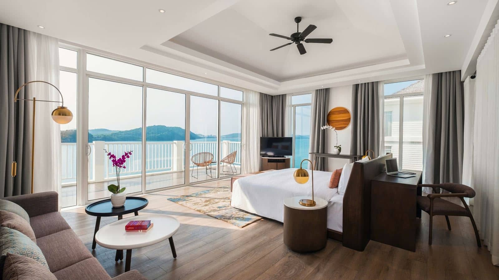 rooms-on-the-rock-villa-4-bedrooms-no-extra-bed