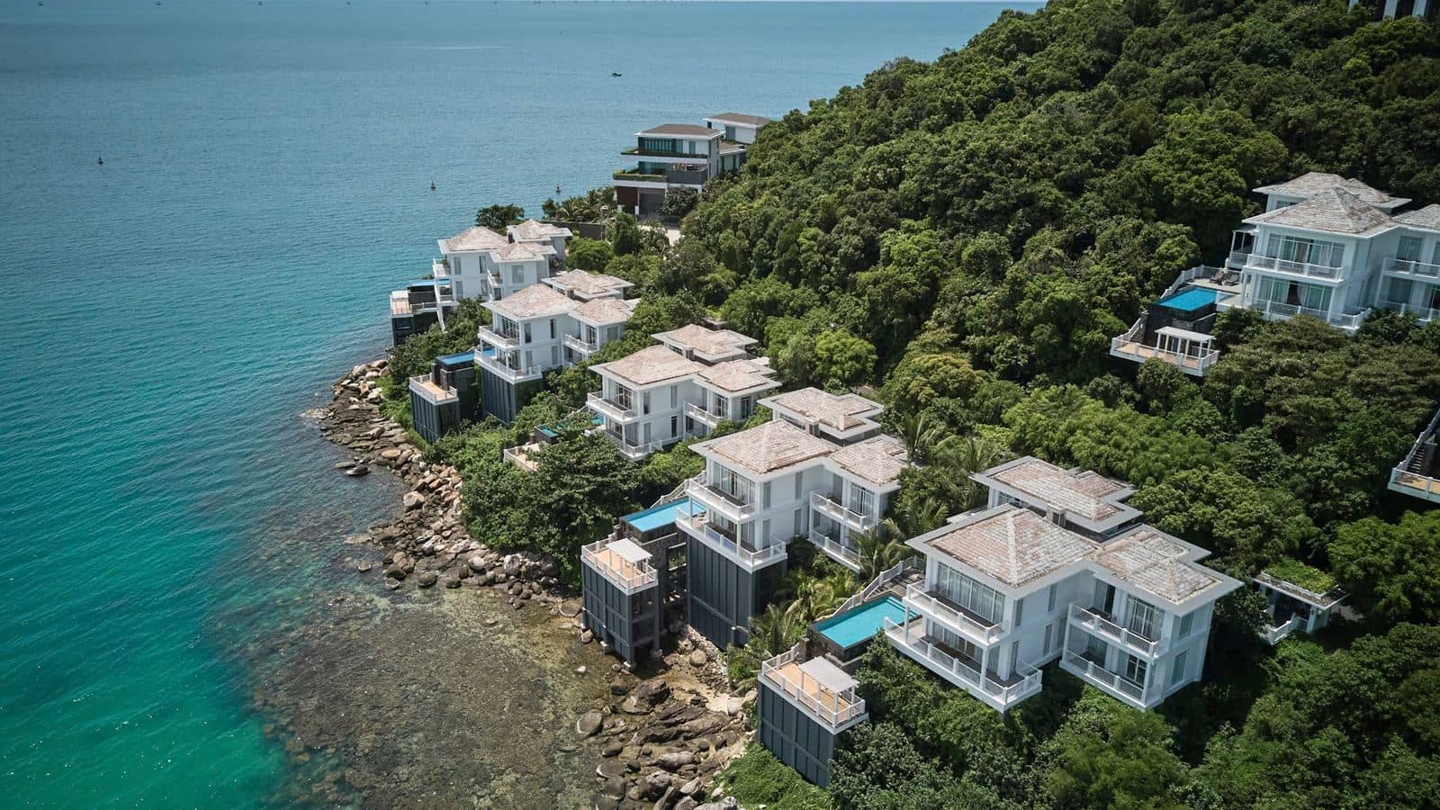 rooms-on-the-rock-villa-4-bedrooms-no-extra-bed