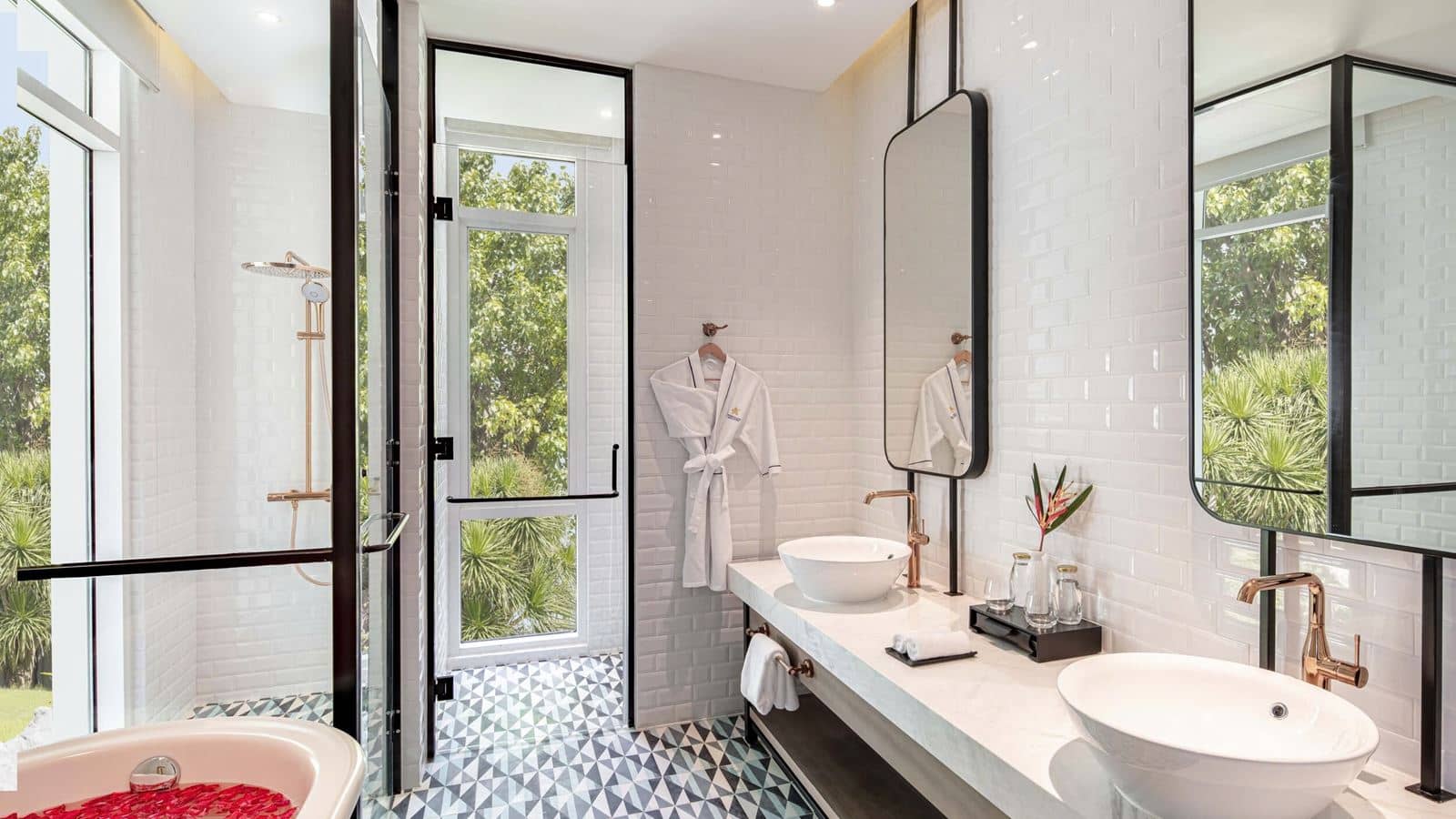 rooms-water-retreat-villa-5-bedrooms-no-extra-bed