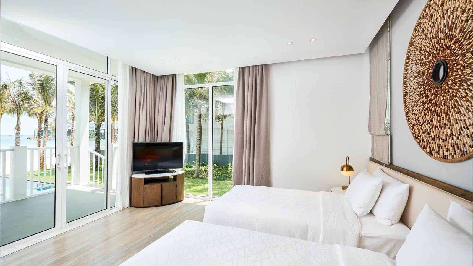 rooms-beachfront-villa-3-bedrooms--4-pax-no-extra-bed