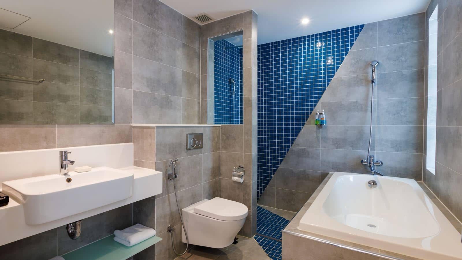 rooms-2bedroom-deluxe-suite-ocean-view-no-extra-bed