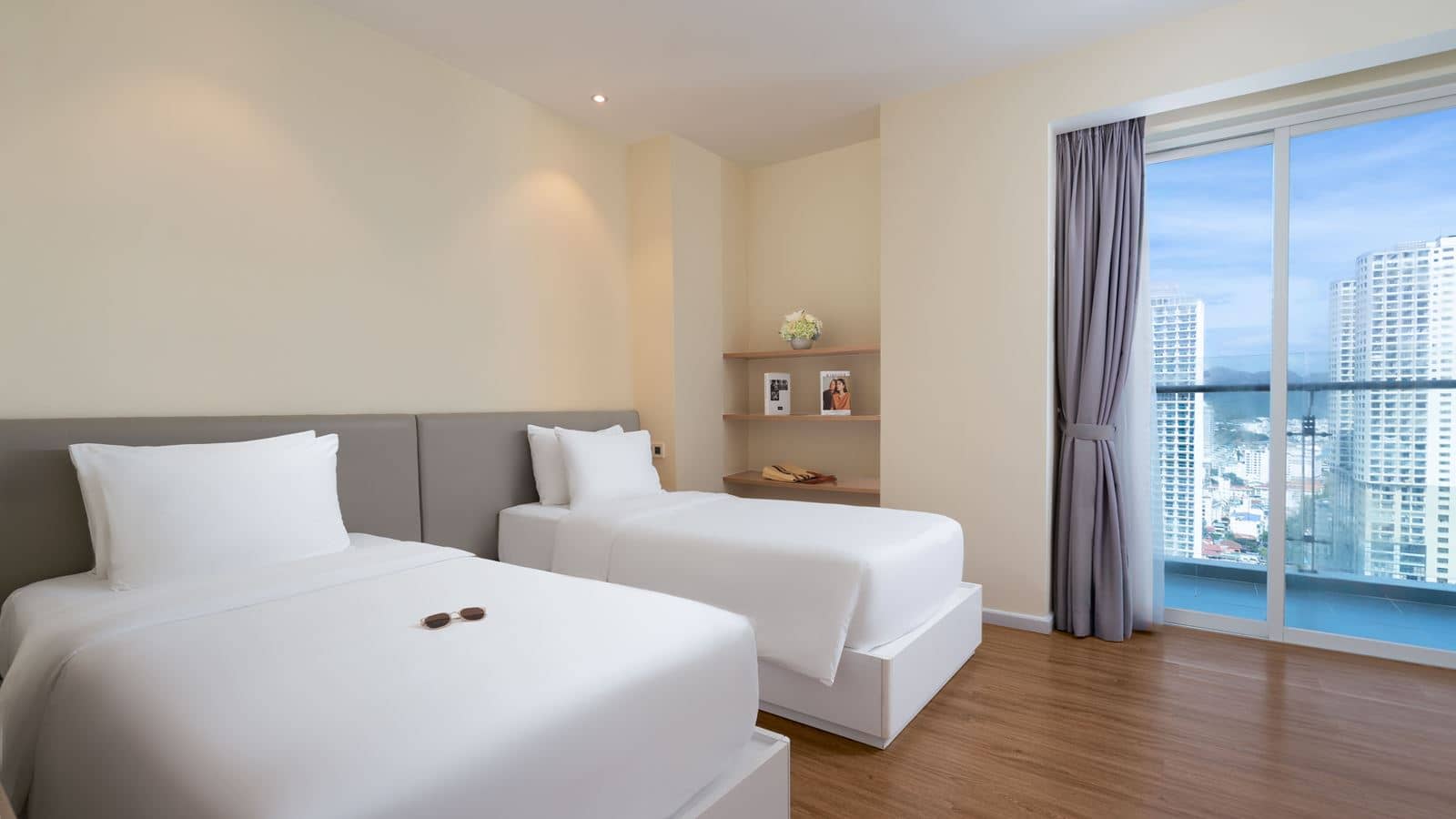 rooms-2bedroom-deluxe-suite-ocean-view-no-extra-bed