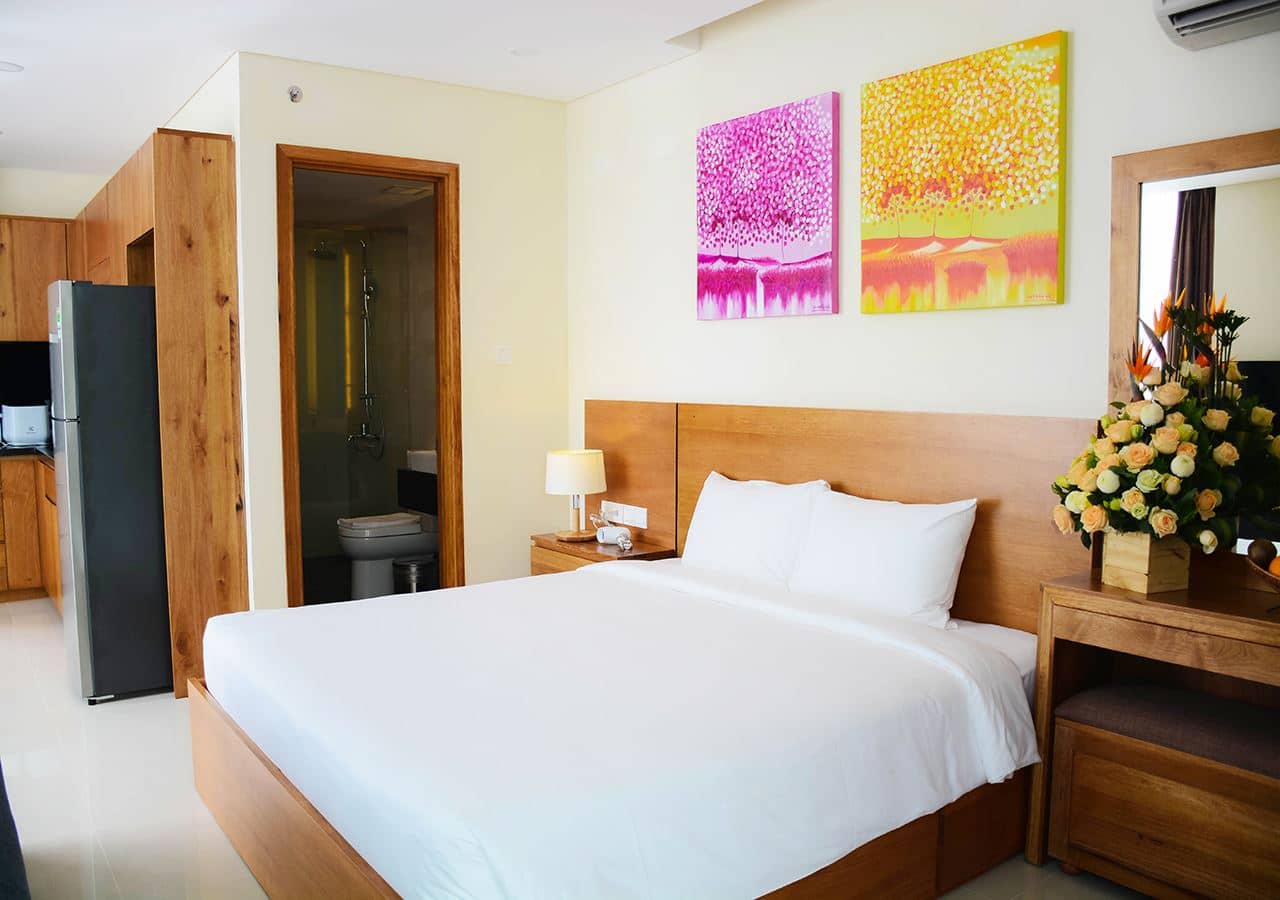 rooms-studio-city-view