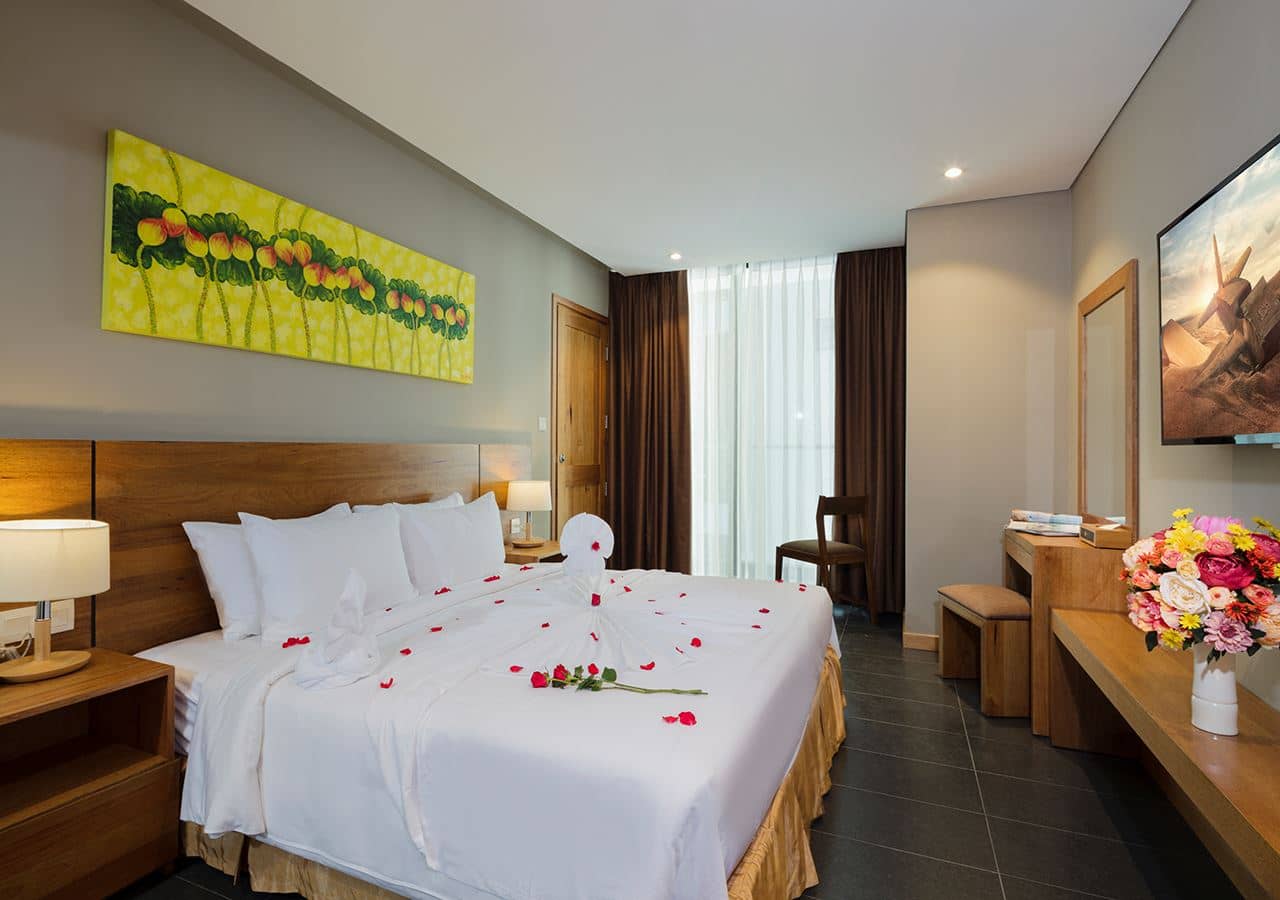 rooms-room-deluxe-with-balcony