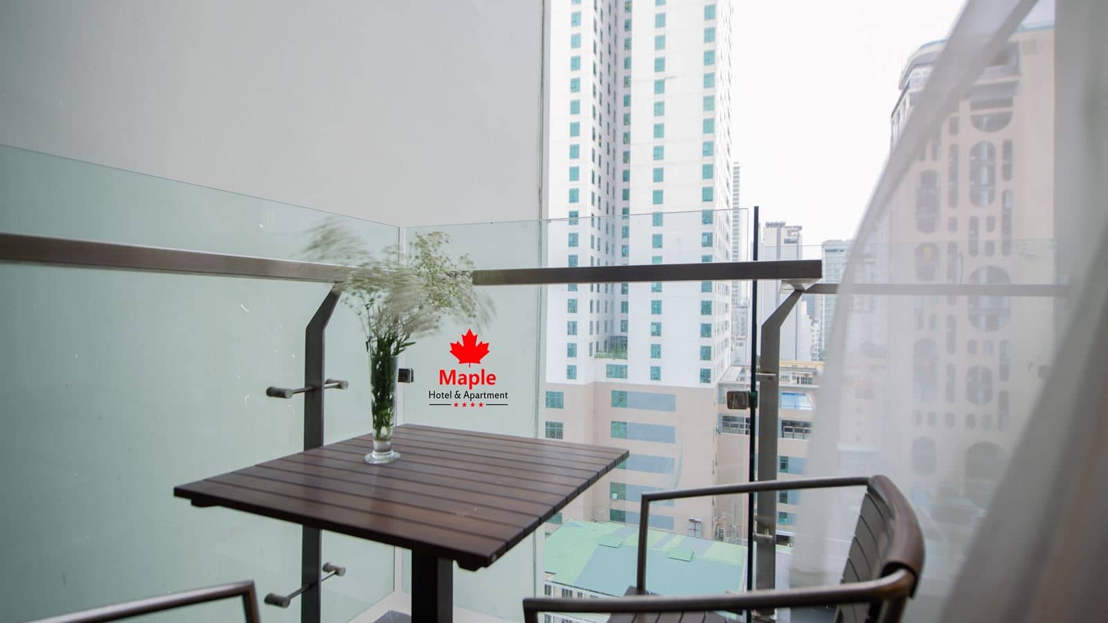 rooms-studio-city-view