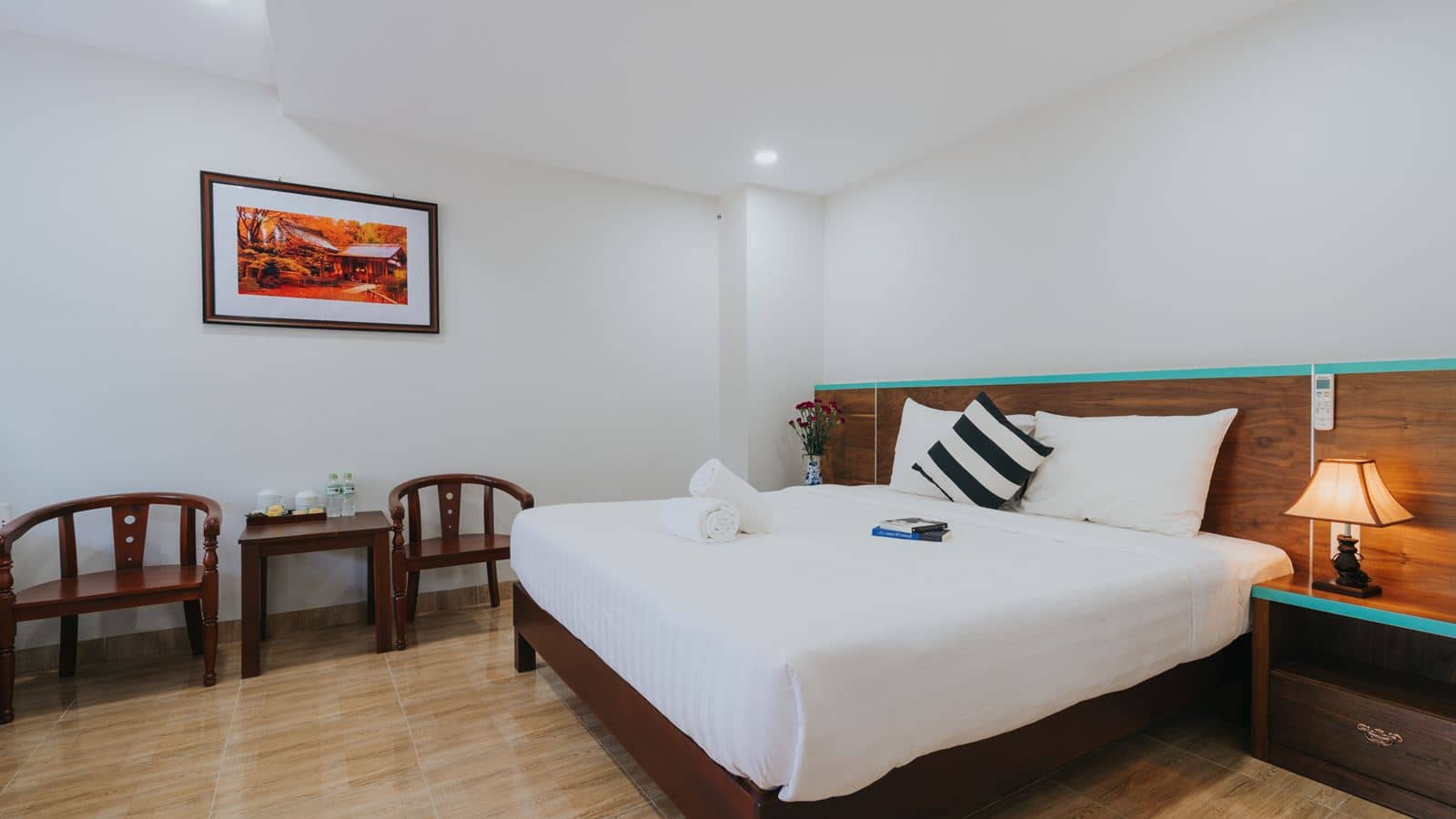 rooms-family-2-bedrooms-garden-view-balcony