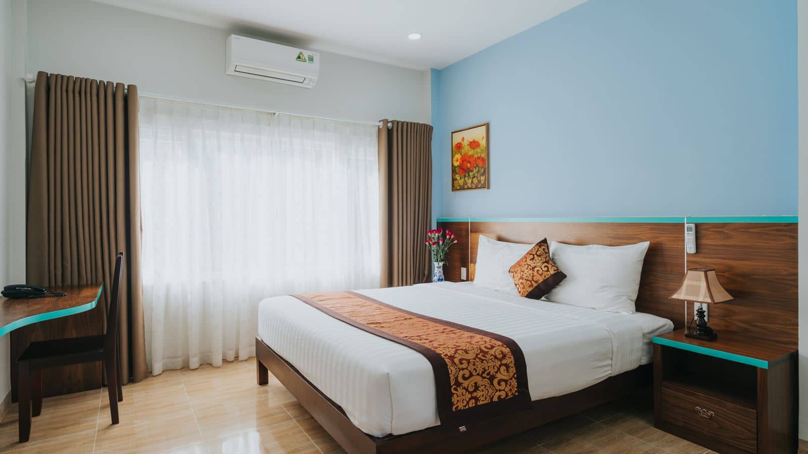 rooms-deluxe-double-garden-view-balcony