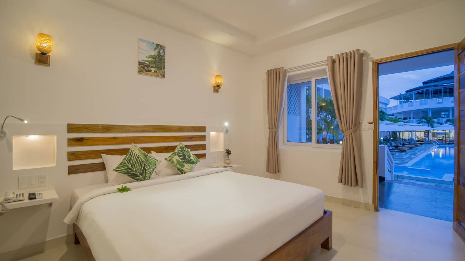 rooms-deluxe-room