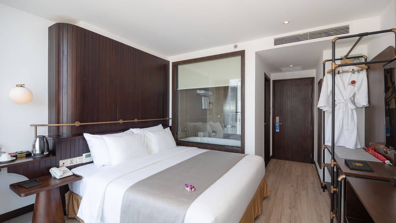 rooms-deluxe-city-view-child-without-extra-bed