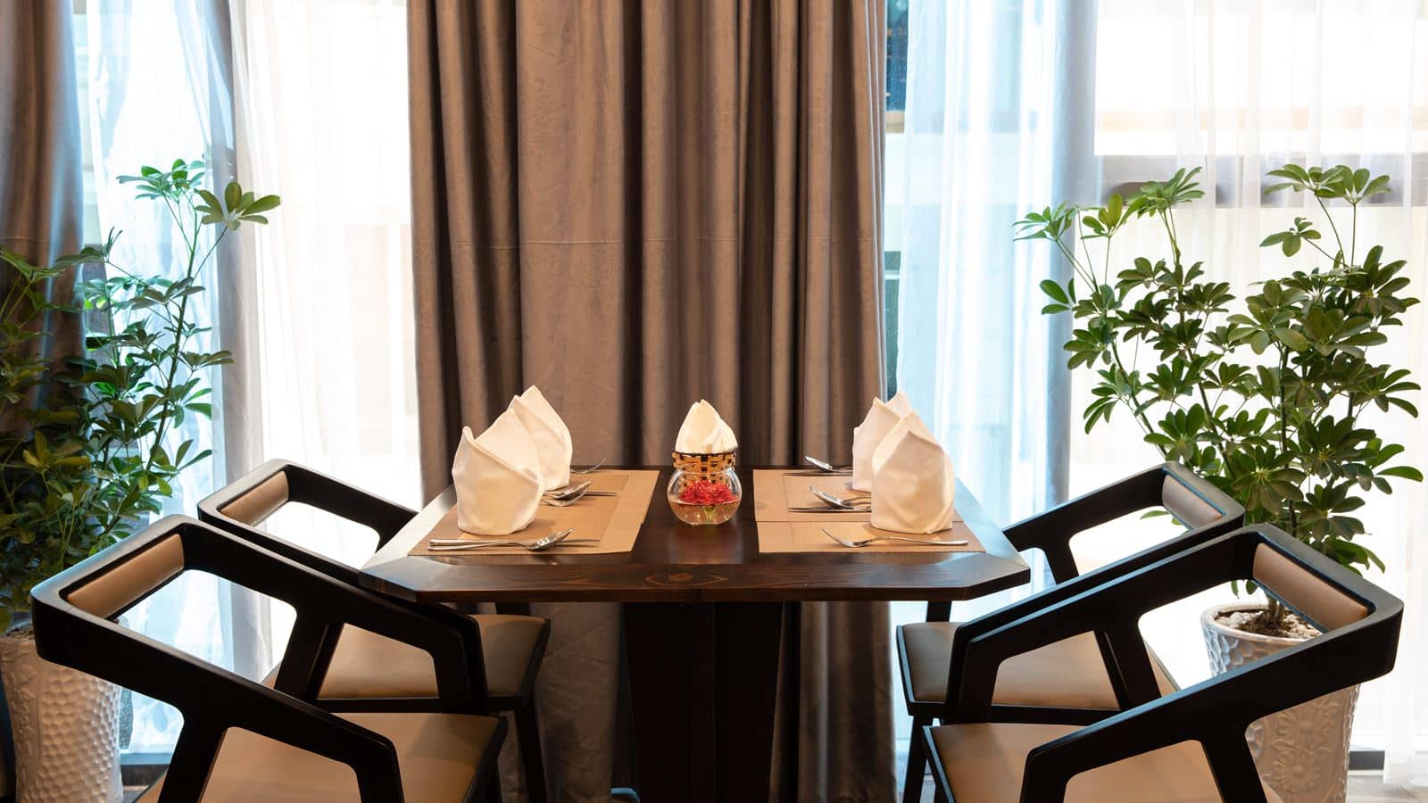 restaurants-lotus-restaurant