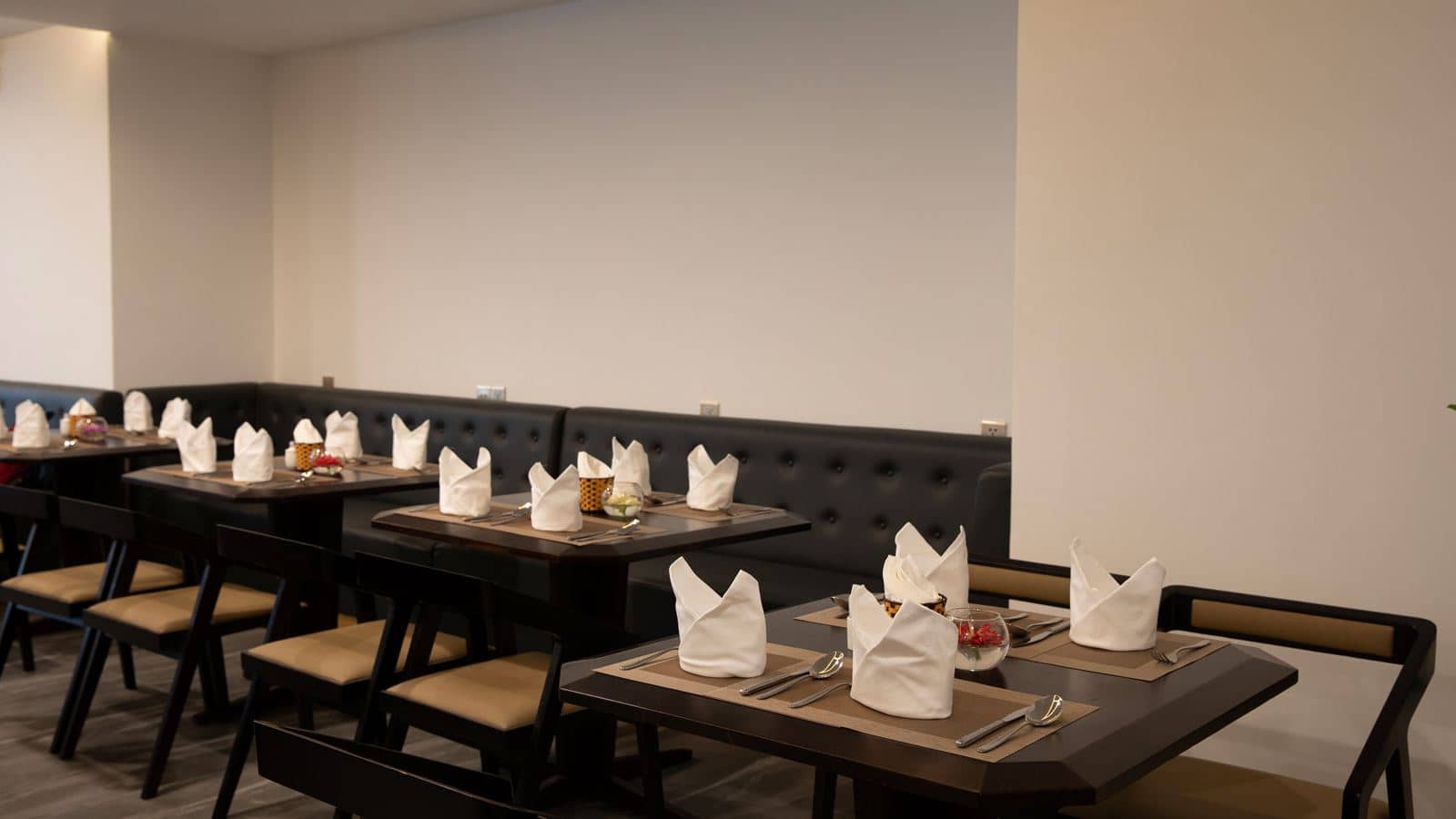 restaurants-lotus-restaurant