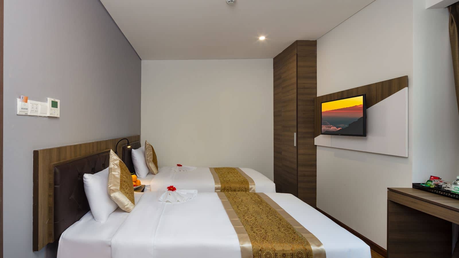rooms-superior-room