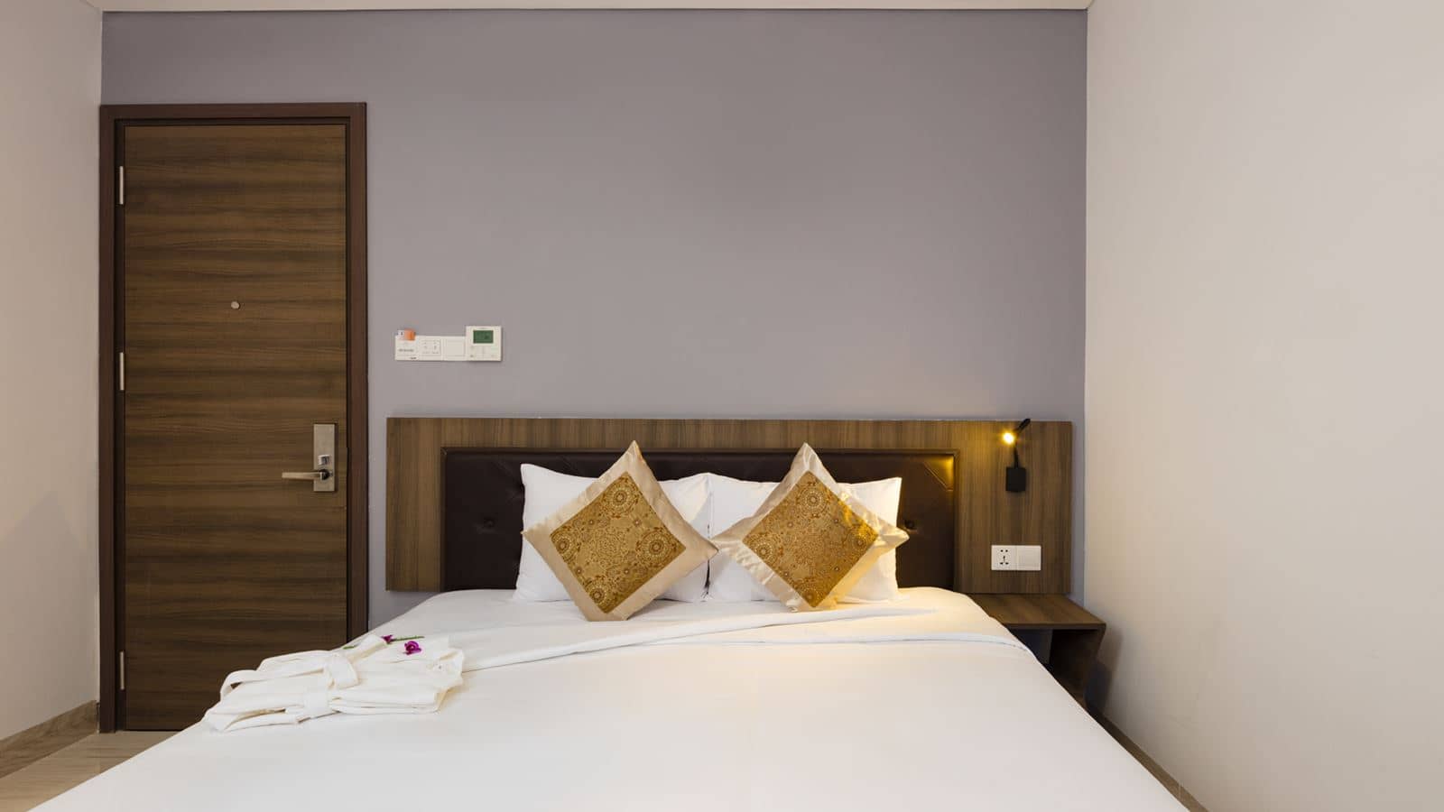 rooms-superior-room