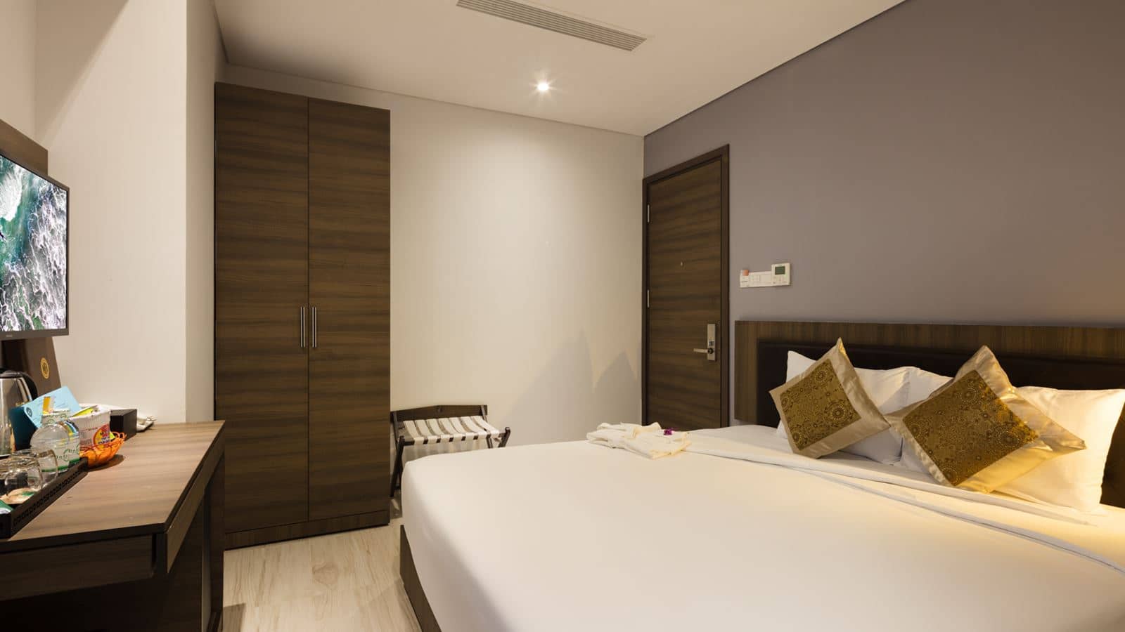 rooms-superior-room