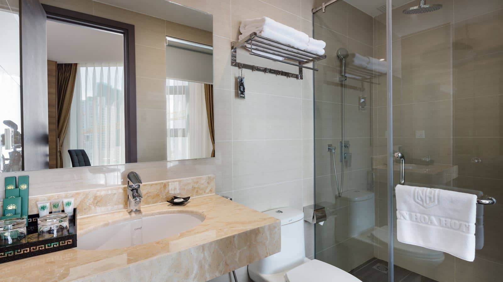 rooms-deluxe-room
