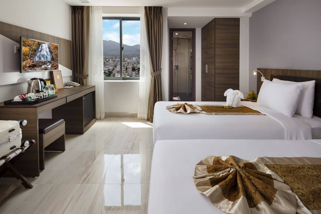rooms-deluxe-room