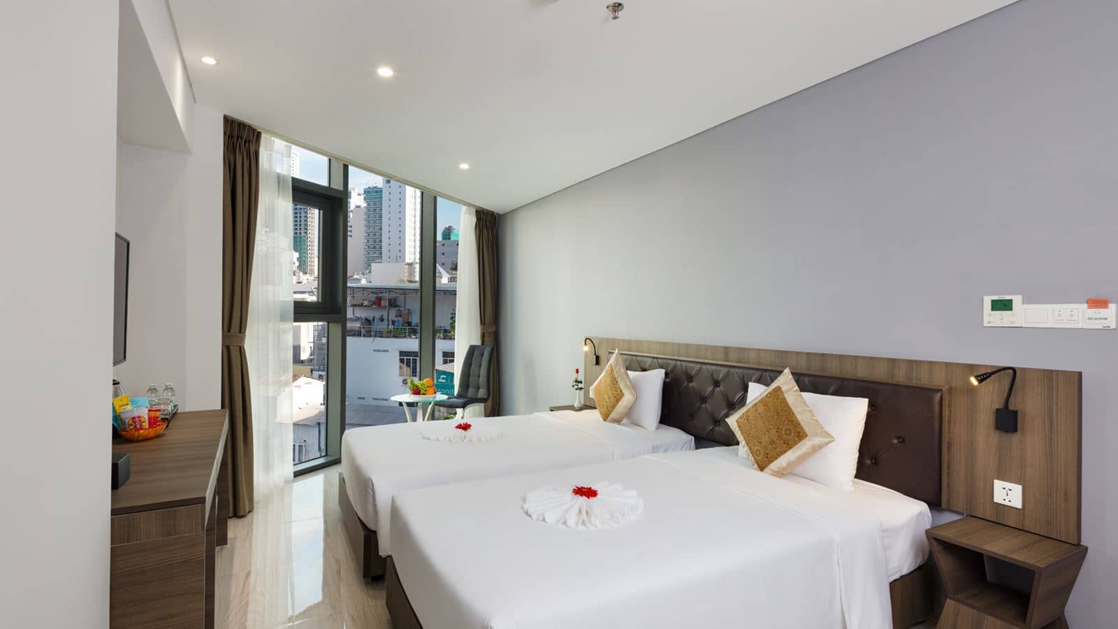 rooms-deluxe-room