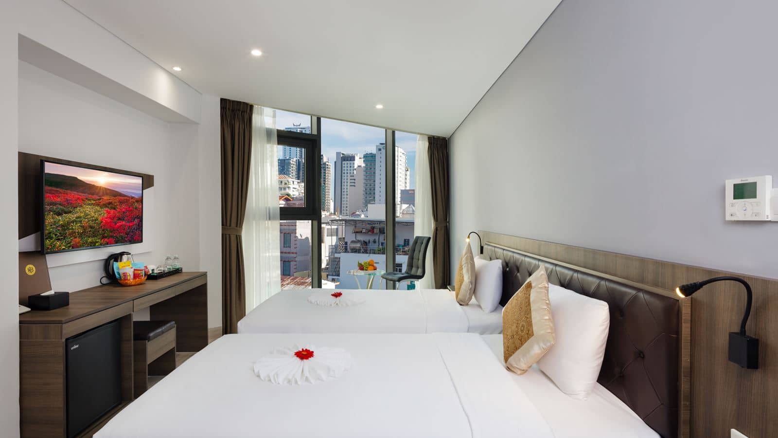 rooms-deluxe-room