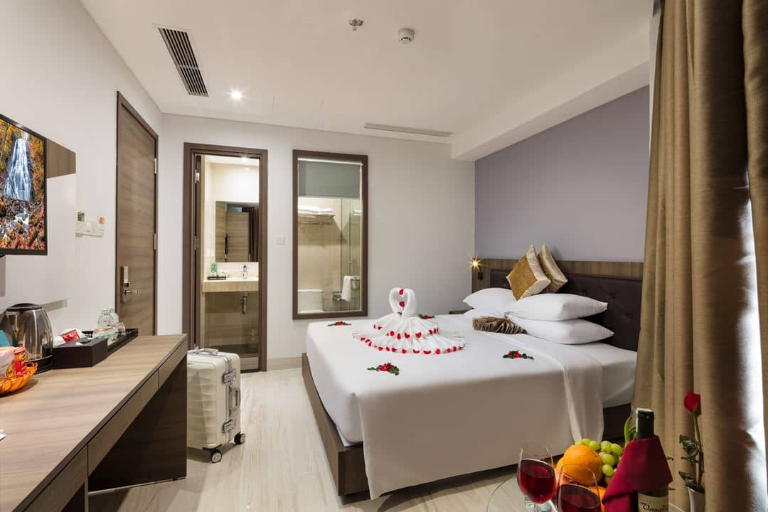 rooms-deluxe-room
