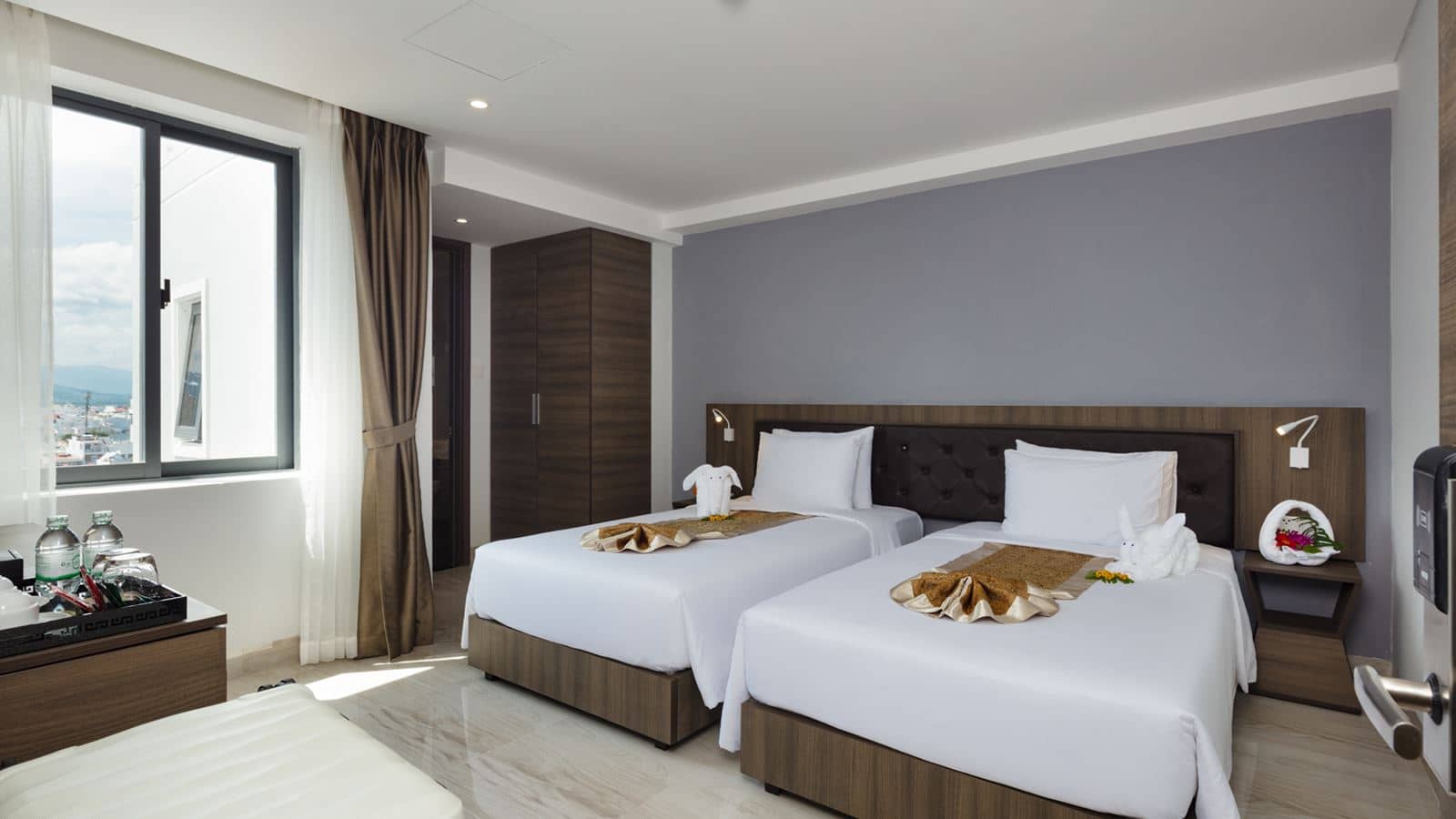 rooms-deluxe-room