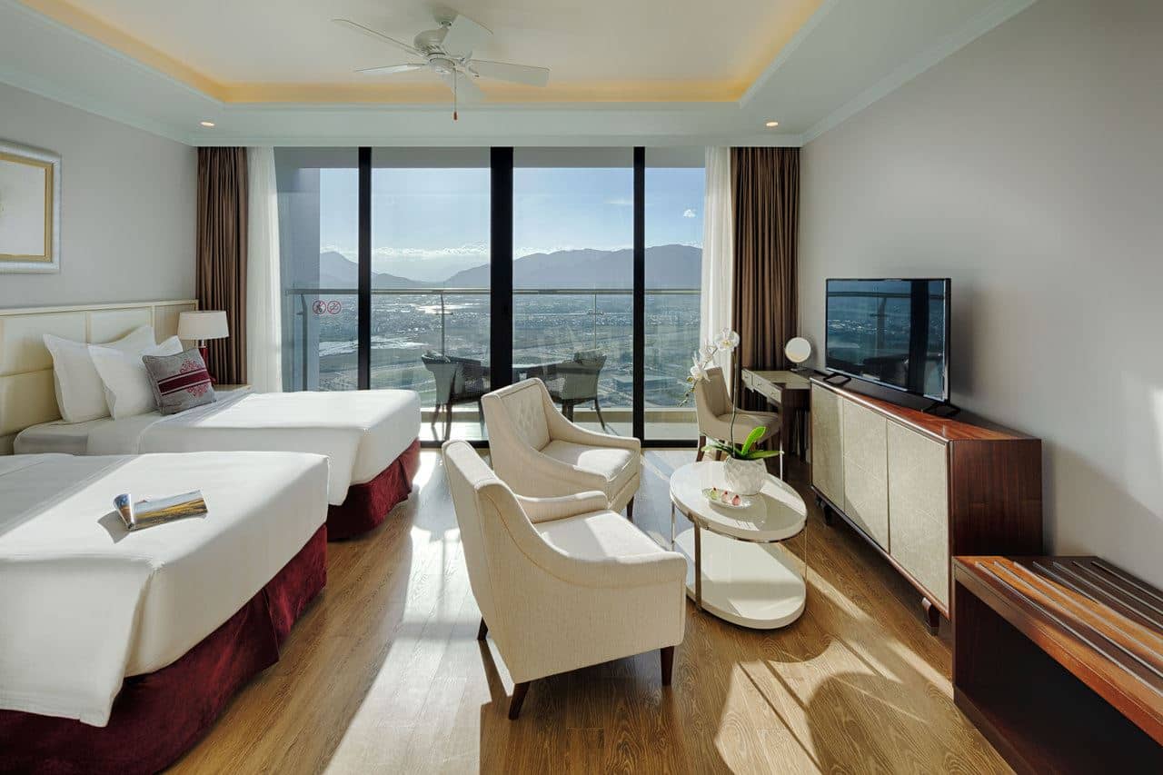 rooms-studio-city-view
