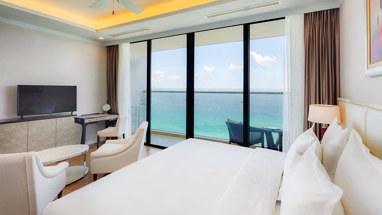 rooms-studio-oceanfront-child-without-extra-bed