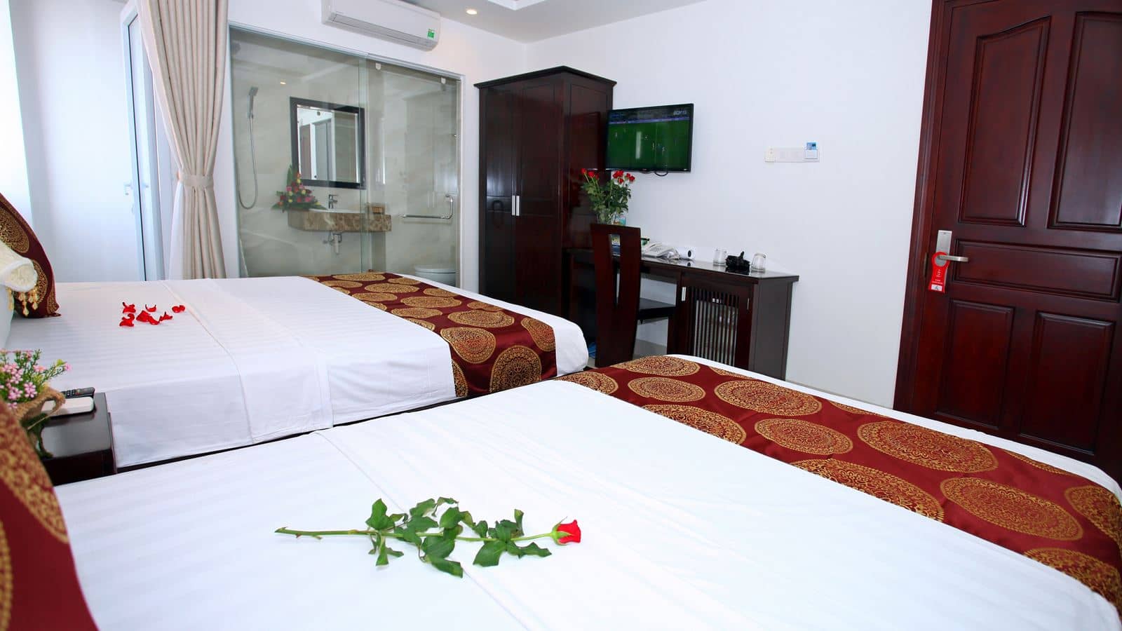 rooms-superior-balcony