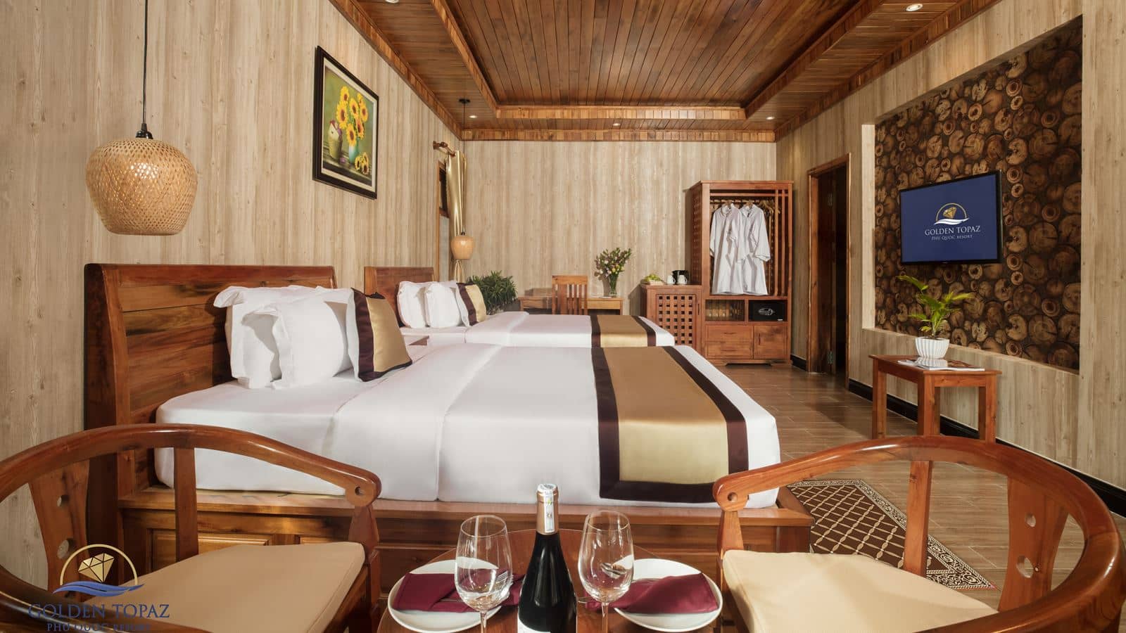 rooms-superior-with-balcony