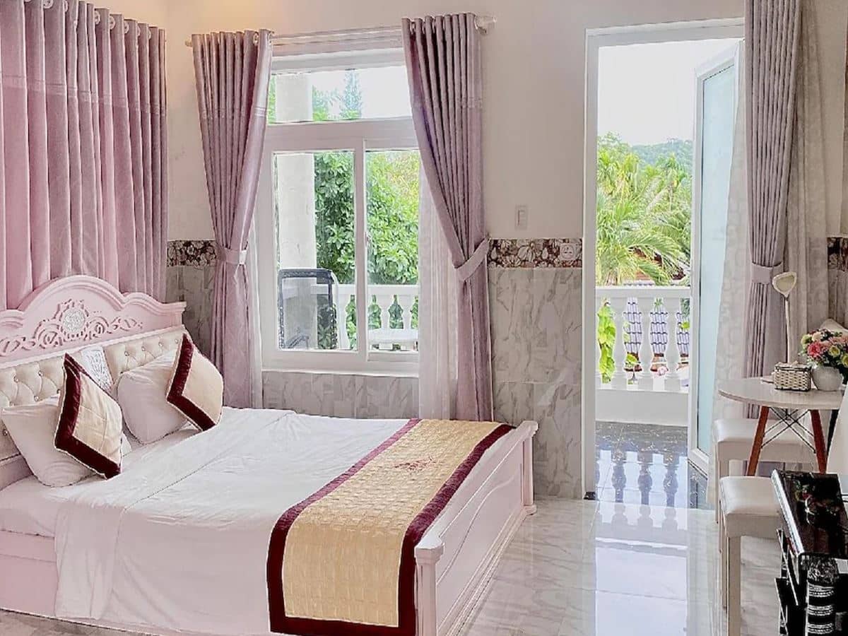 rooms-deluxe-double-with-balcony-child-without-extra-bed