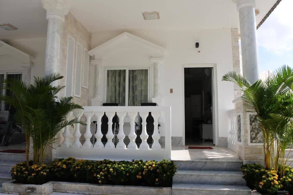 rooms-deluxe-twin-with-balcony-child-without-extra-bed