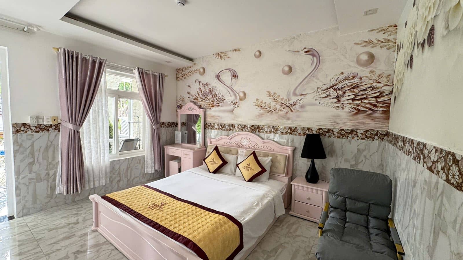 rooms-deluxe-double-with-balcony-child-without-extra-bed