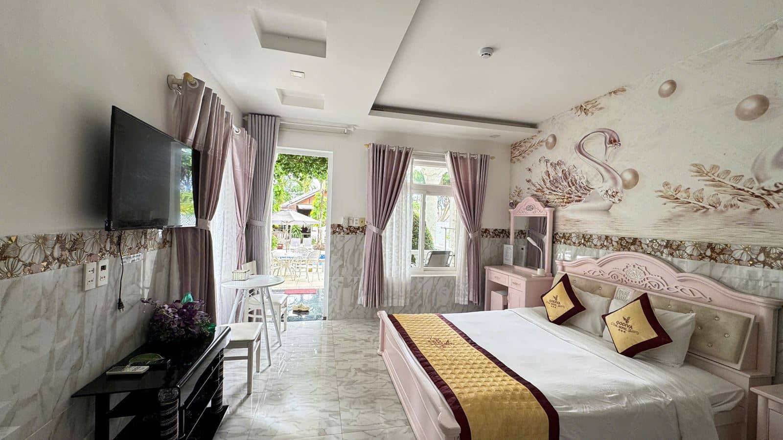 rooms-deluxe-double-with-balcony-child-without-extra-bed