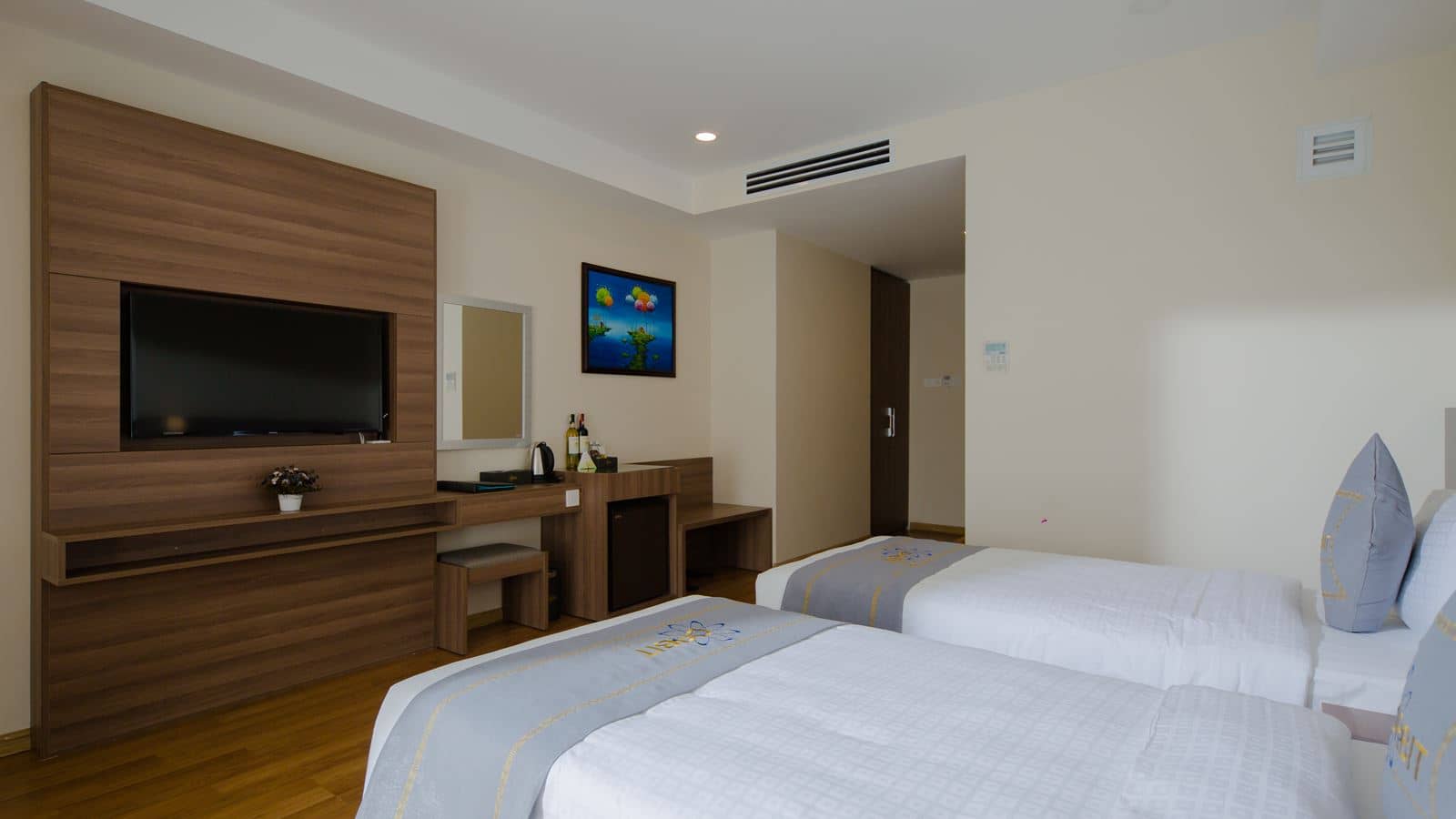 rooms-premier-city-view-with-balcony-child-without-extra-bed