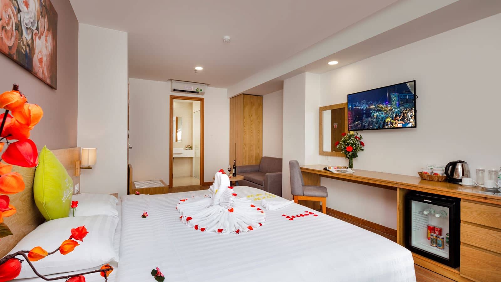 rooms-executive-city-view-with-balcony