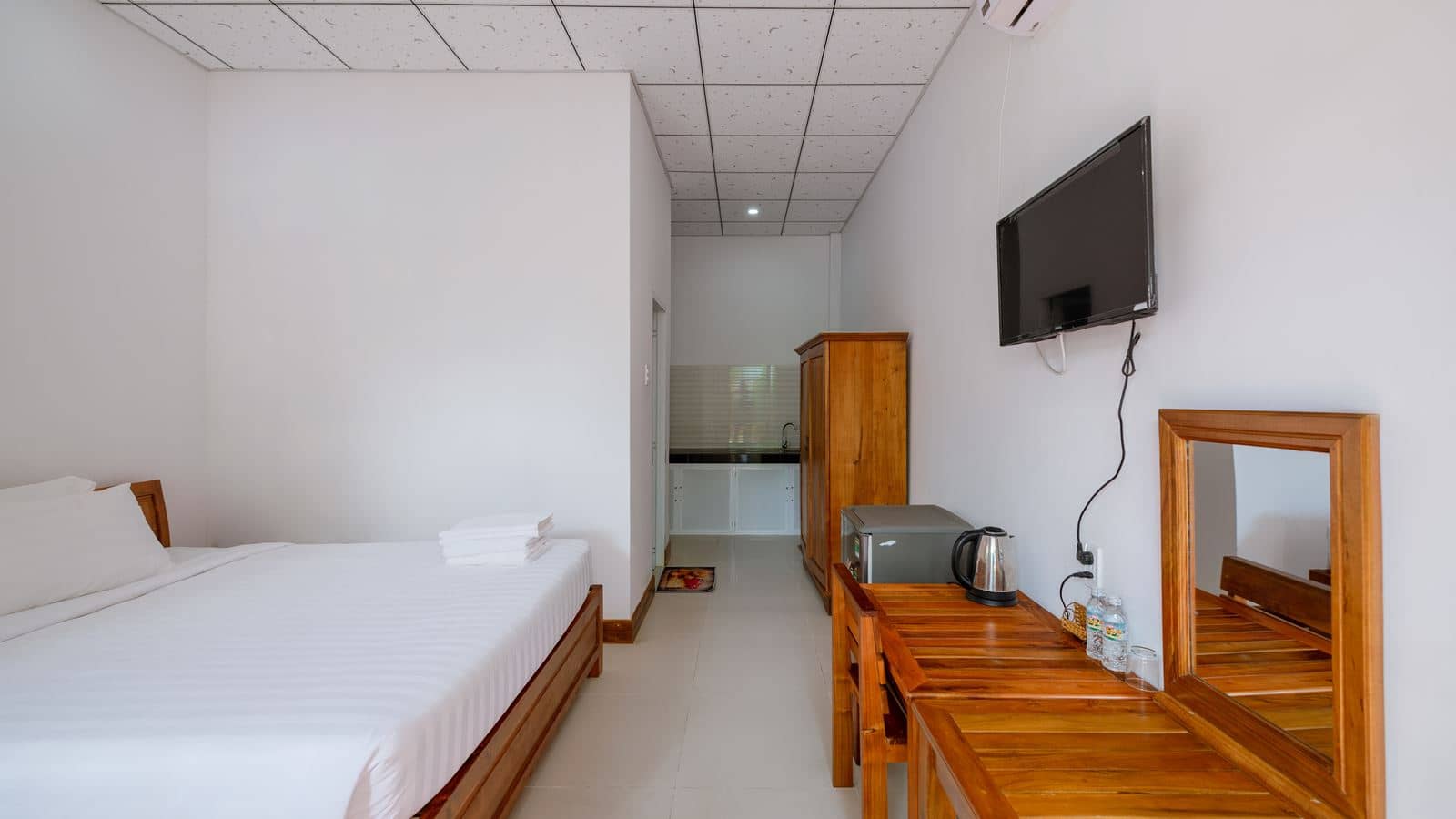 rooms-basic-bungalow-with-terrace